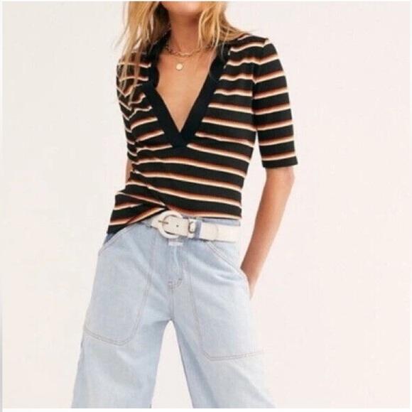 Free People Donna Striped Collared Tee Size M Black Motif Ribbed Knit top - Picture 2 of 5